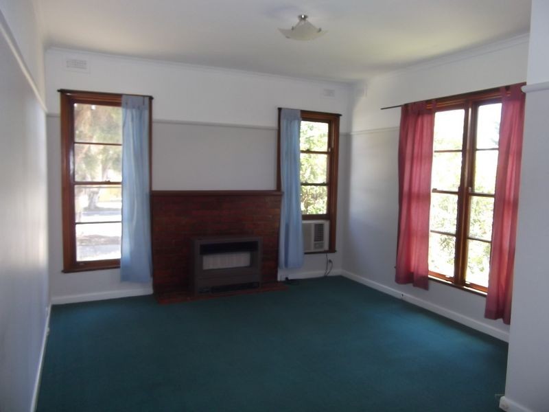 54 Grutzner Ave, Shepparton VIC 3630