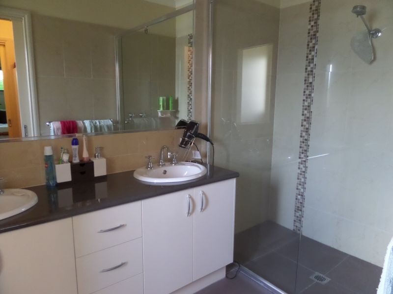 6 Cooloola Place, Shepparton VIC 3630