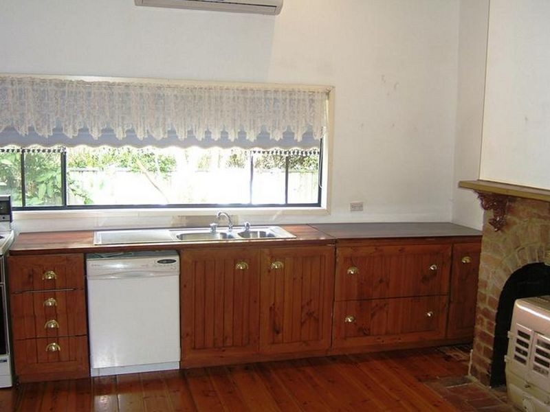 16 Victoria Street, Tallygaroopna VIC 3634