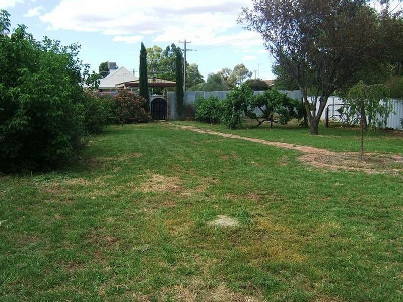16 Victoria Street, Tallygaroopna VIC 3634