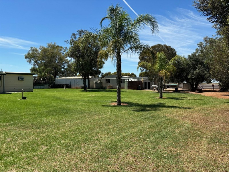 160 Old Tresco Road, Tresco West VIC 3584