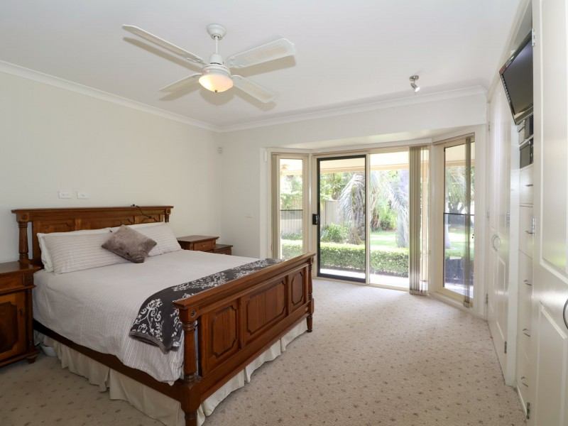 89 Murray Valley Highway, Lake Boga VIC 3584