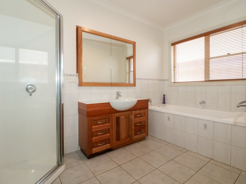 89 Murray Valley Highway, Lake Boga VIC 3584