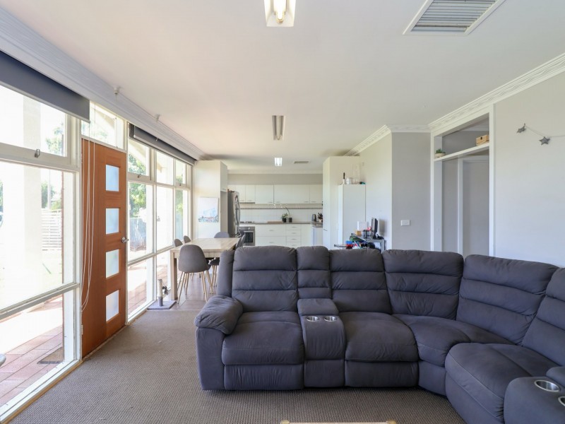 10 Holloway Grove, Swan Hill VIC 3585
