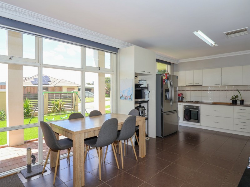 10 Holloway Grove, Swan Hill VIC 3585
