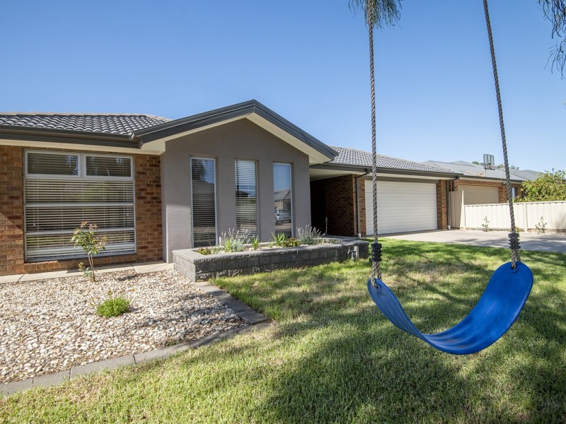 1 Cassia Way, Swan Hill VIC 3585