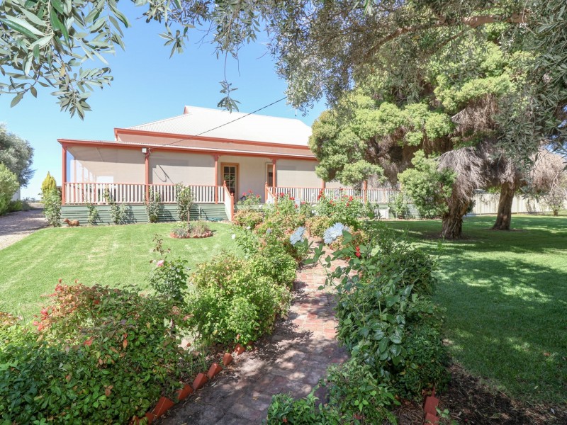 121 Nyah West Road, Nyah West VIC 3595