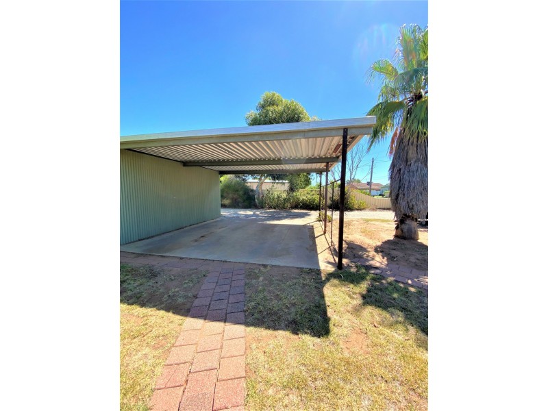 Flat 4/1-3 Werril Street, Swan Hill VIC 3585