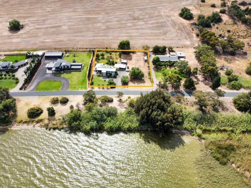 481 Lakeside Drive, Lake Boga VIC 3584