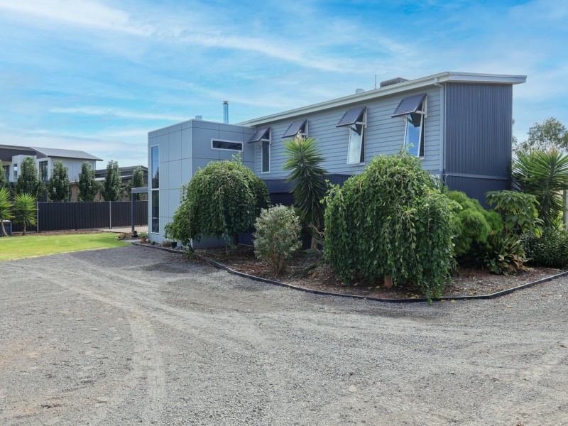 481 Lakeside Drive, Lake Boga VIC 3584