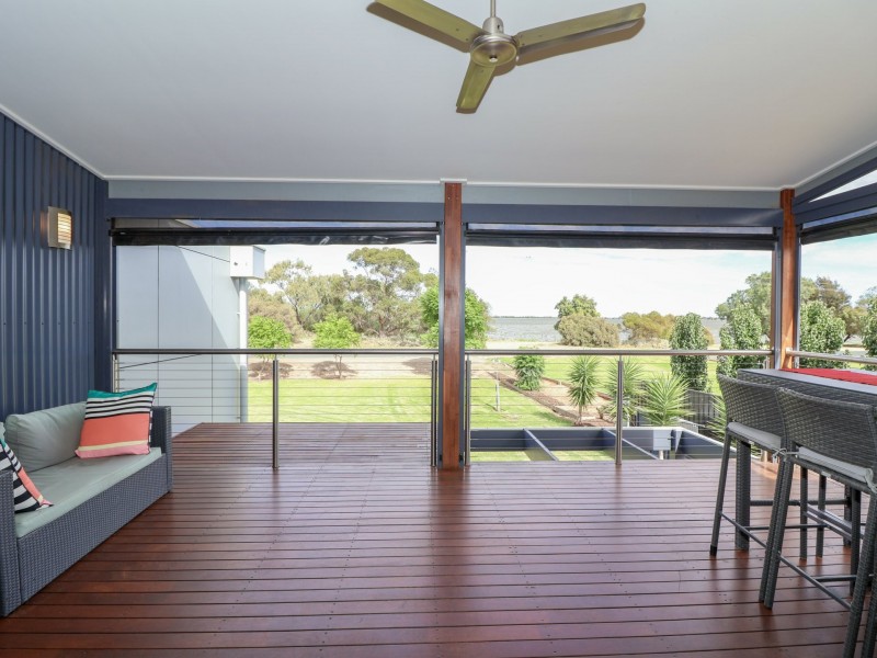 481 Lakeside Drive, Lake Boga VIC 3584