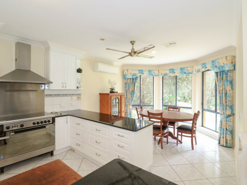 4 Squire Grove, Swan Hill VIC 3585