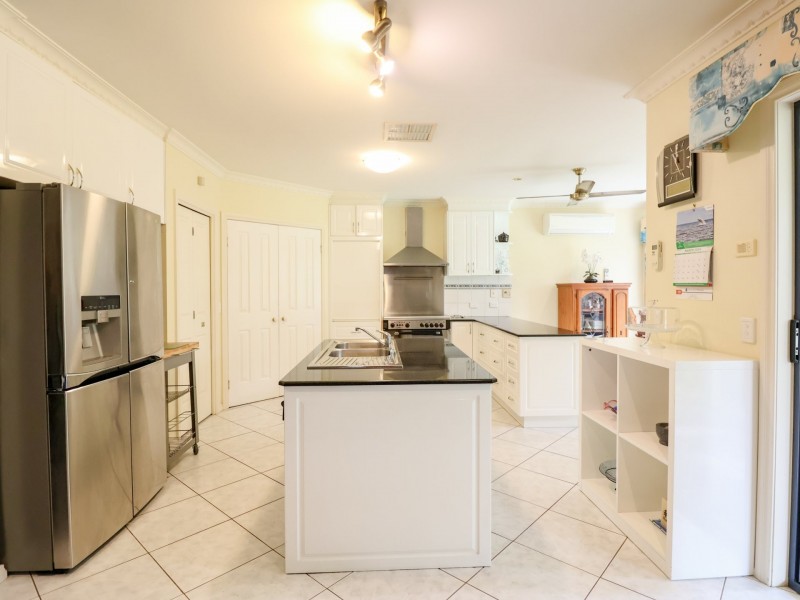 4 Squire Grove, Swan Hill VIC 3585