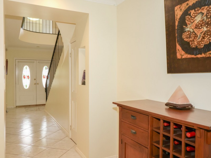 4 Squire Grove, Swan Hill VIC 3585