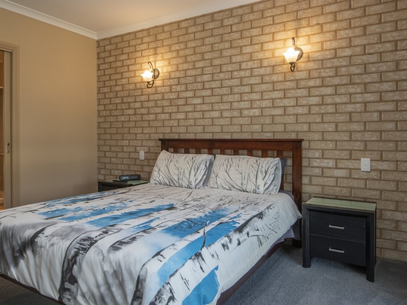 11 Lakeside Drive, Lake Boga VIC 3584