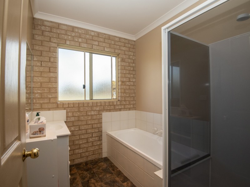 11 Lakeside Drive, Lake Boga VIC 3584