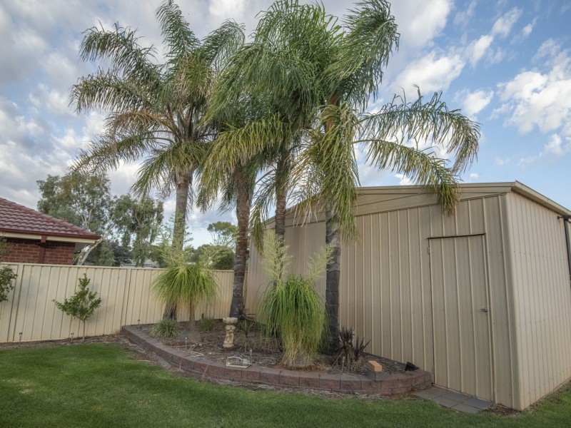 11 Lakeside Drive, Lake Boga VIC 3584