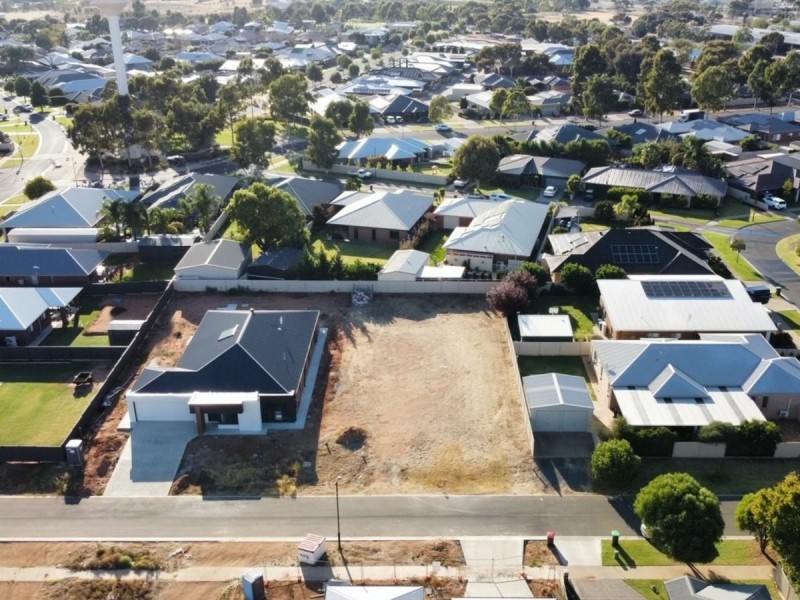 12 Hakea Street, Swan Hill VIC 3585