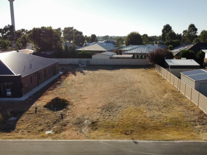 12 Hakea Street, Swan Hill VIC 3585