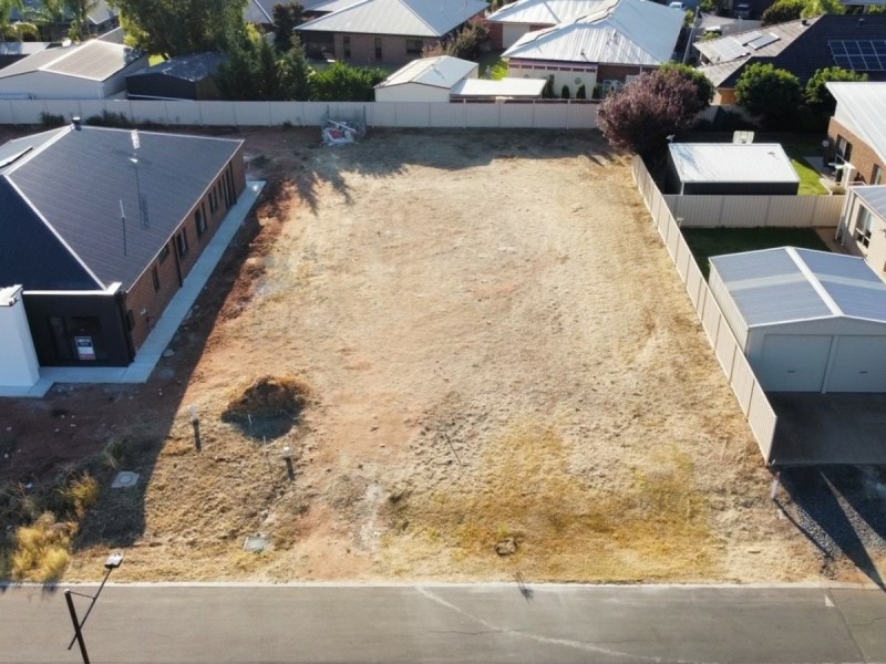 12 Hakea Street, Swan Hill VIC 3585