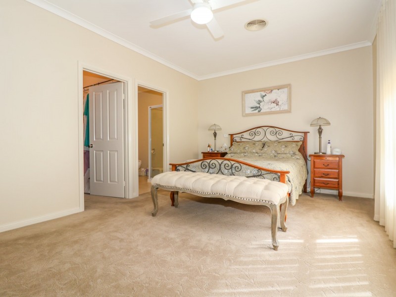 5 Kerang Street, Lake Boga VIC 3584