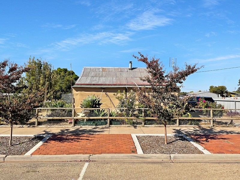 84 Stradbroke Avenue, Nyah VIC 3594