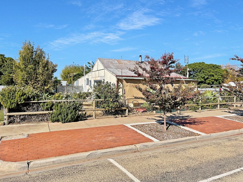 84 Stradbroke Avenue, Nyah VIC 3594