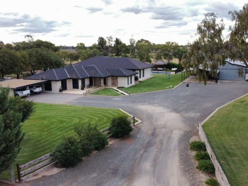 36 Bombardieri Lane, Swan Hill VIC 3585