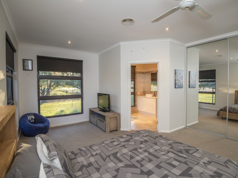 36 Bombardieri Lane, Swan Hill VIC 3585
