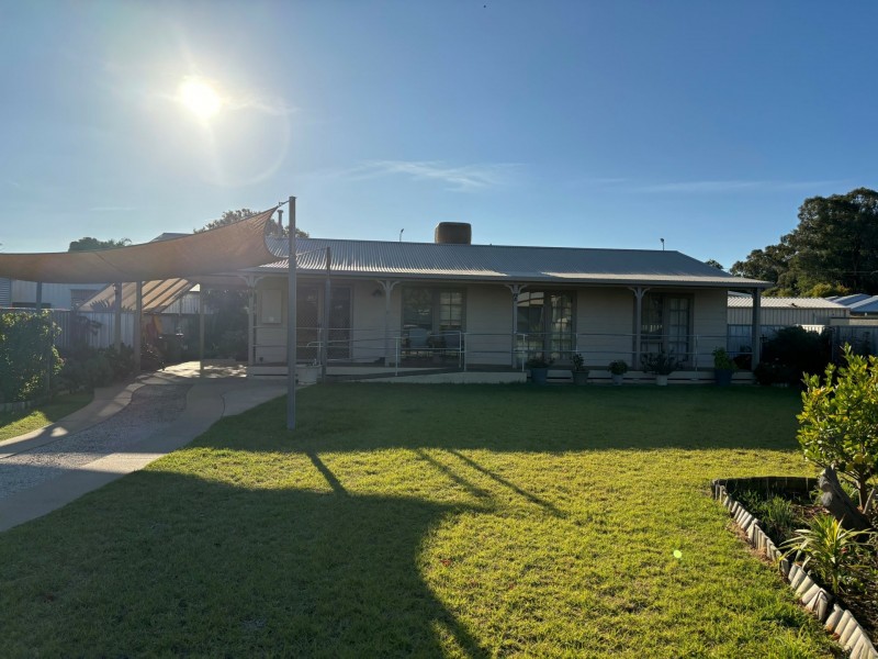 6 Wycombe Court, Lake Boga VIC 3584