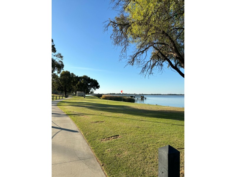 6 Wycombe Court, Lake Boga VIC 3584