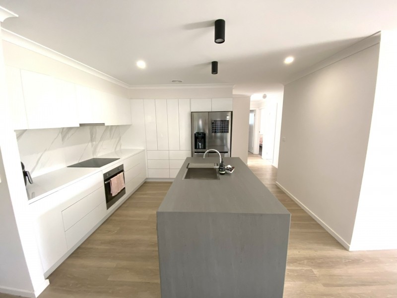 16 Sandalwood Avenue, Swan Hill VIC 3585