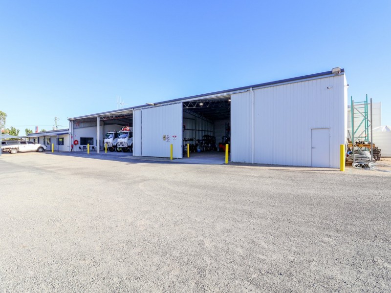 7 & 9 Jennings Road, Swan Hill VIC 3585