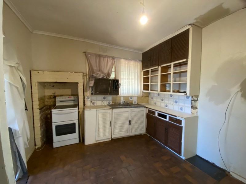 18 Mundle Avenue, Swan Hill VIC 3585