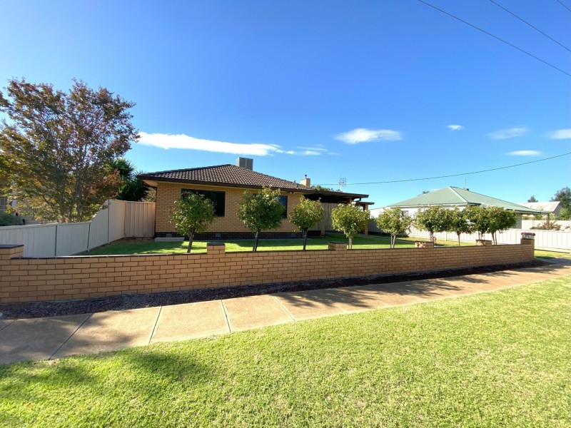 8 Ashton Street, Swan Hill VIC 3585