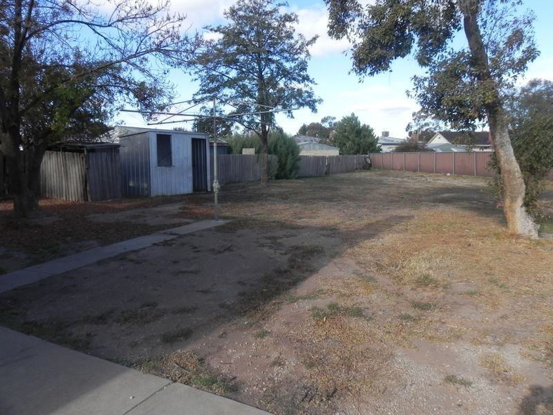 5 Mundle Avenue, Swan Hill VIC 3585