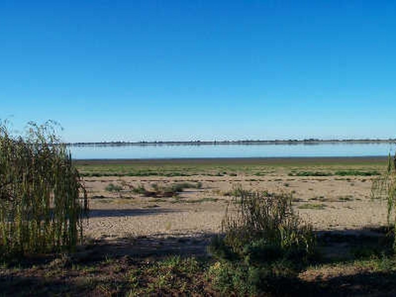 115 Murray Valley Highway, Lake Boga VIC 3584