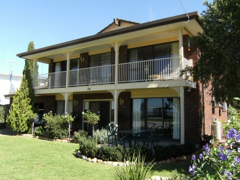 28 Jacaranda Crescent, Lake Boga VIC 3584