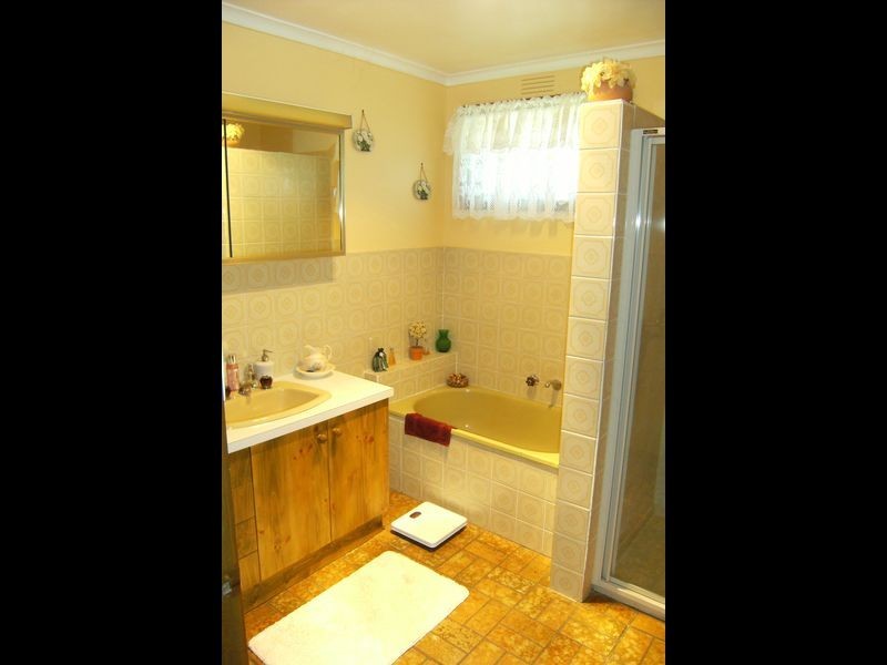 28 Jacaranda Crescent, Lake Boga VIC 3584