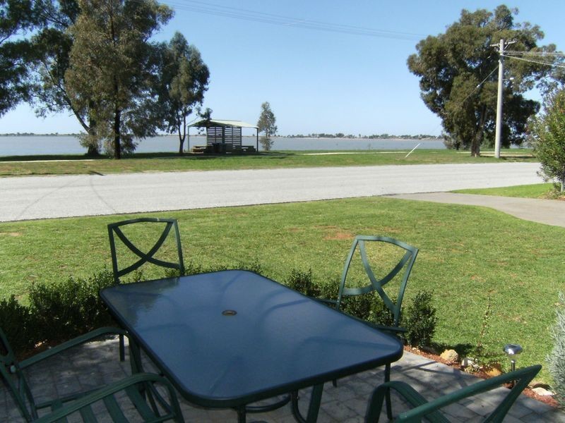 28 Jacaranda Crescent, Lake Boga VIC 3584