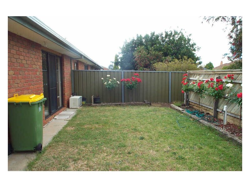 1/5 Parnee Street, Swan Hill VIC 3585
