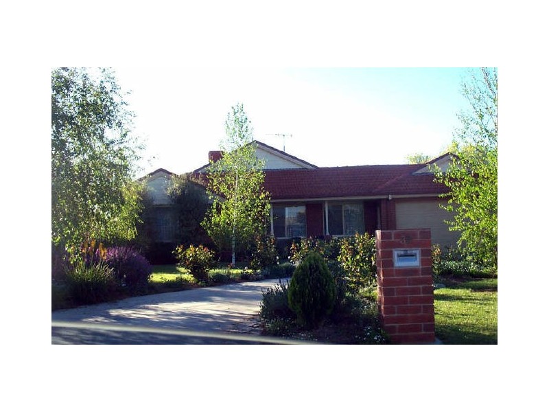 32 Parkview Drive, Swan Hill VIC 3585