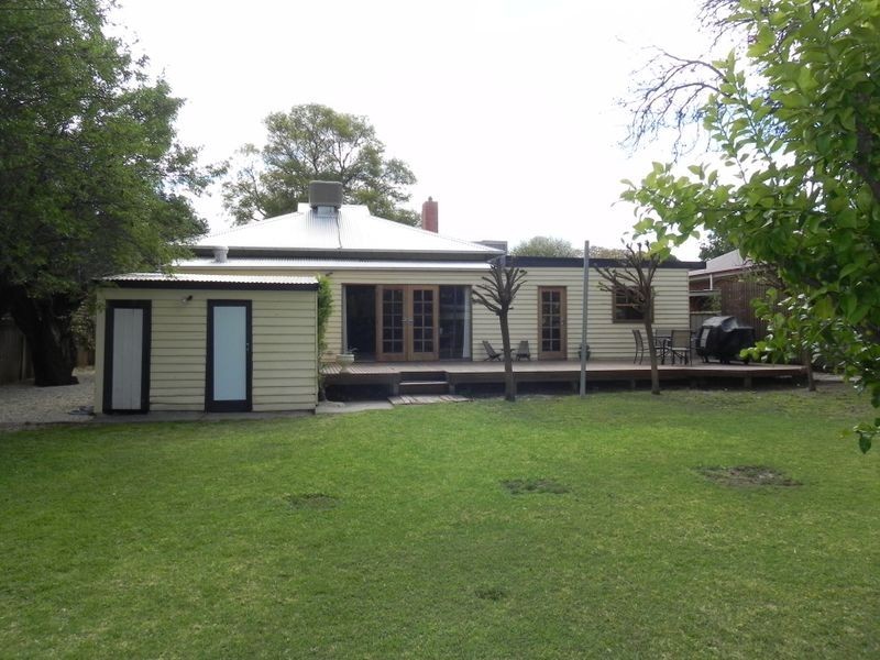 7 Kimberley Avenue, Swan Hill VIC 3585