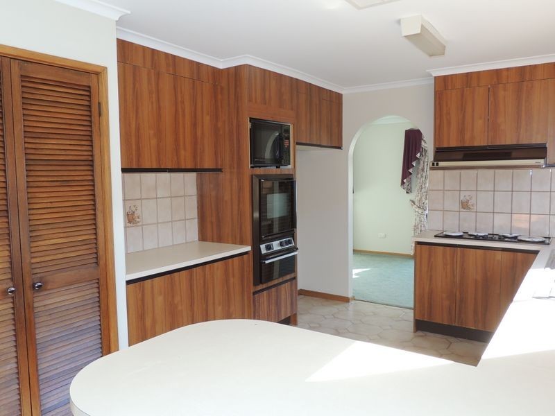 10 Wilkins Grove, Swan Hill VIC 3585