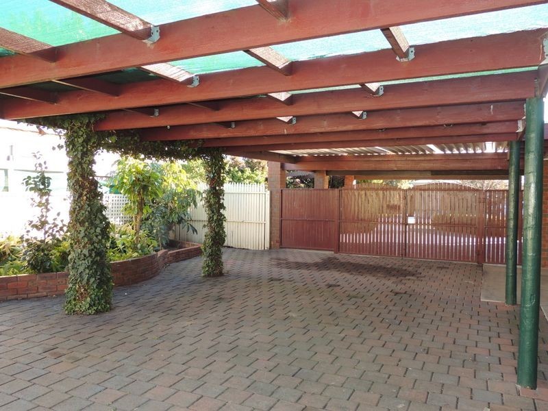 10 Wilkins Grove, Swan Hill VIC 3585