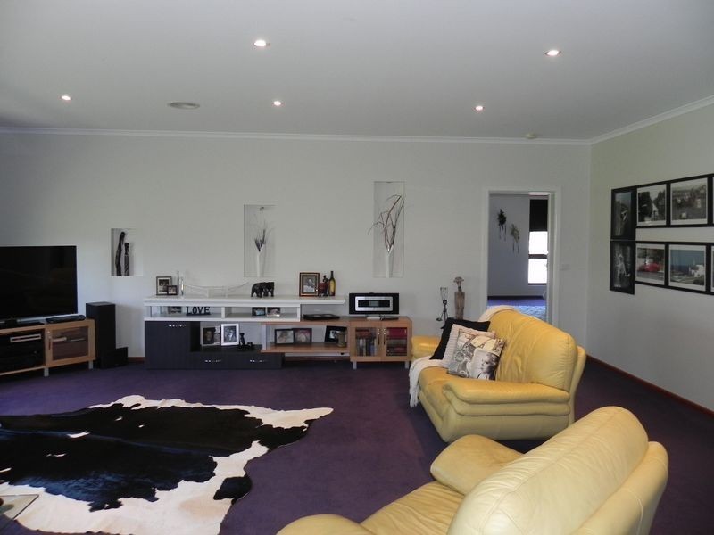 36 Bombardieri Lane, Swan Hill VIC 3585