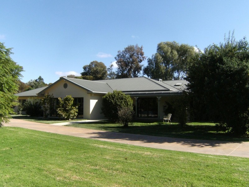 Swan Hill VIC 3585