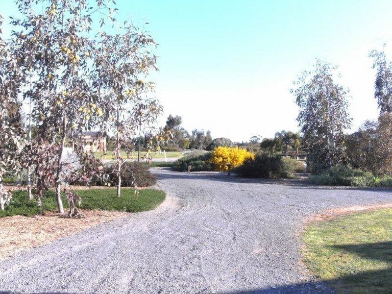 7 Kennon Court, Swan Hill VIC 3585