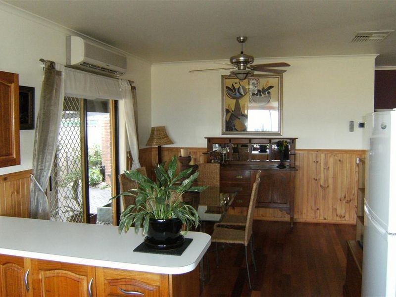 137 Lakeside Drive, Lake Boga VIC 3584