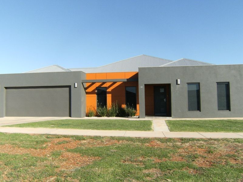 16 Boree Drive, Swan Hill VIC 3585